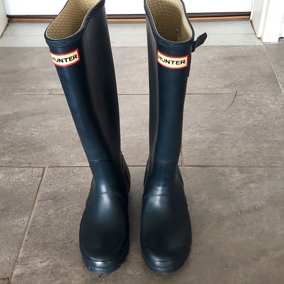 Hunter Boots - Picture 1 of 8